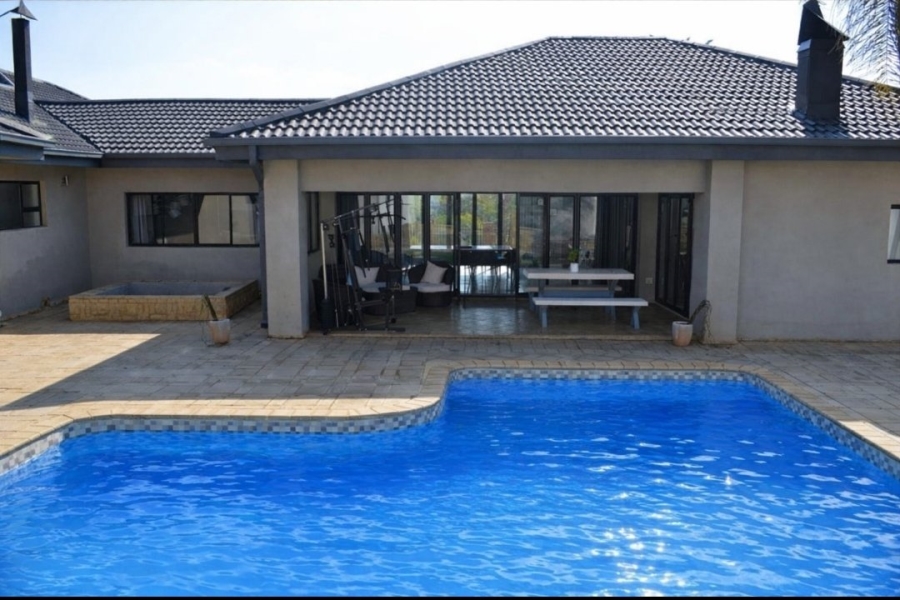 4 Bedroom Property for Sale in Wilkoppies North West